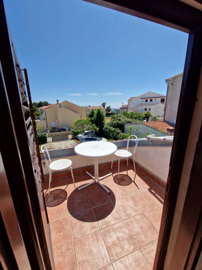 Apartments Dara Рогозница Екстериор снимка