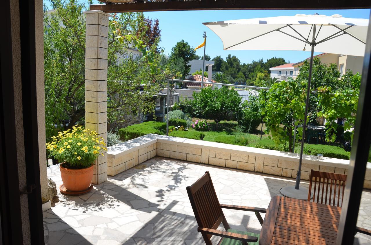 Apartments Dara Рогозница Екстериор снимка