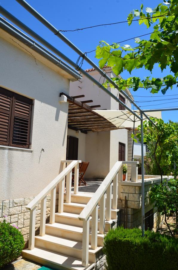 Apartments Dara Рогозница Екстериор снимка