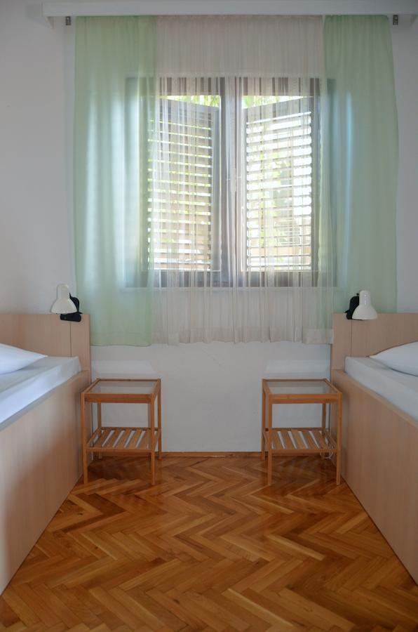 Apartments Dara Рогозница Екстериор снимка