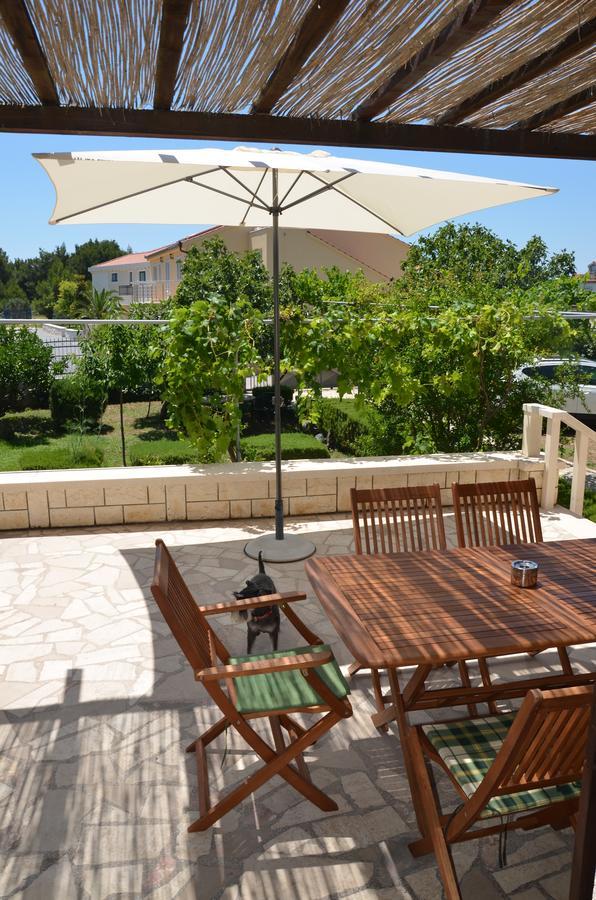 Apartments Dara Рогозница Екстериор снимка