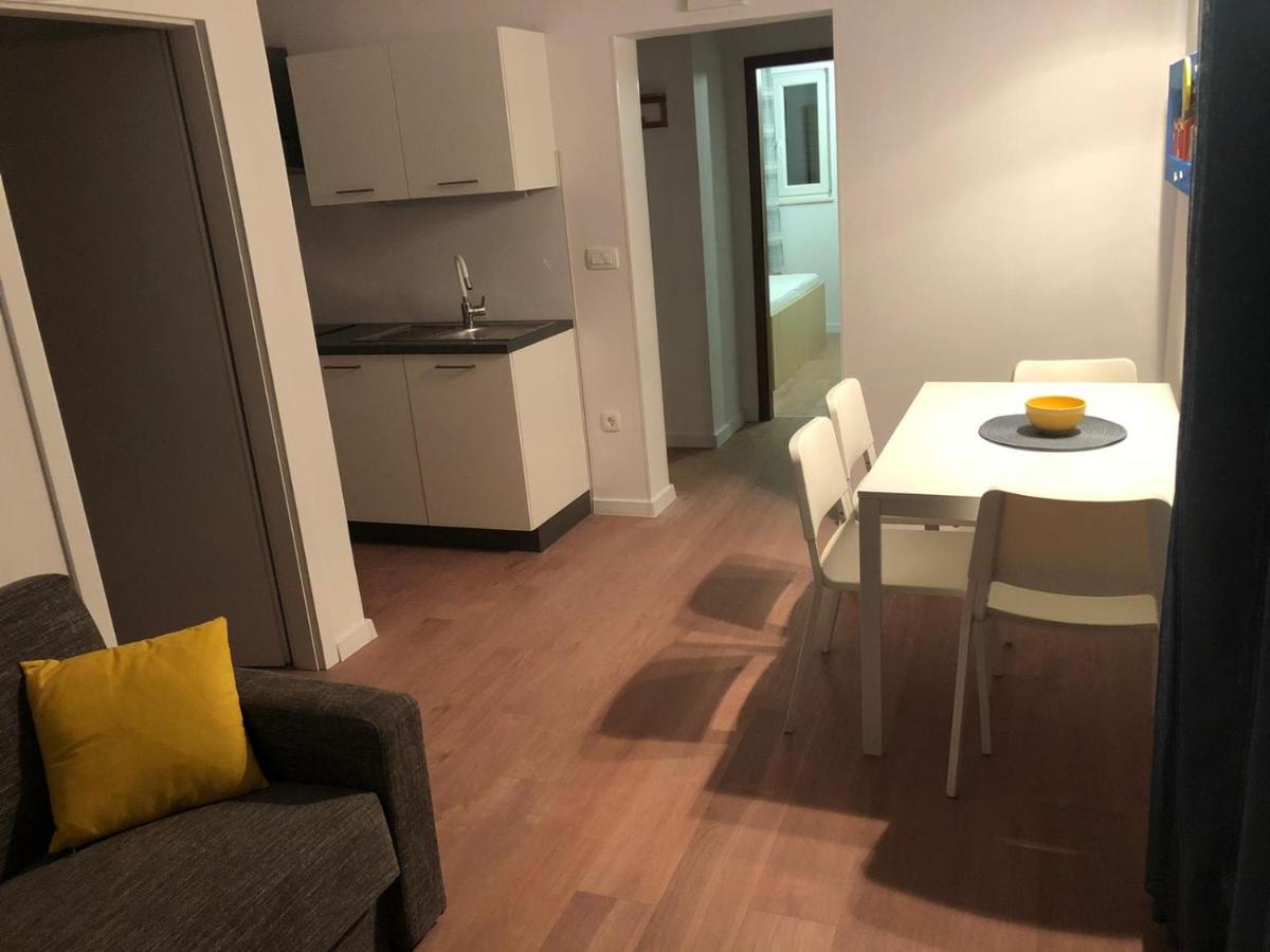 Apartments Dara Рогозница Екстериор снимка