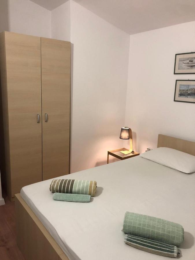 Apartments Dara Рогозница Екстериор снимка