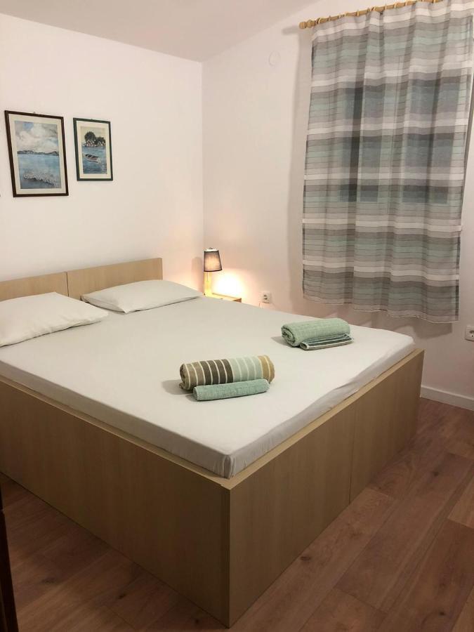 Apartments Dara Рогозница Екстериор снимка
