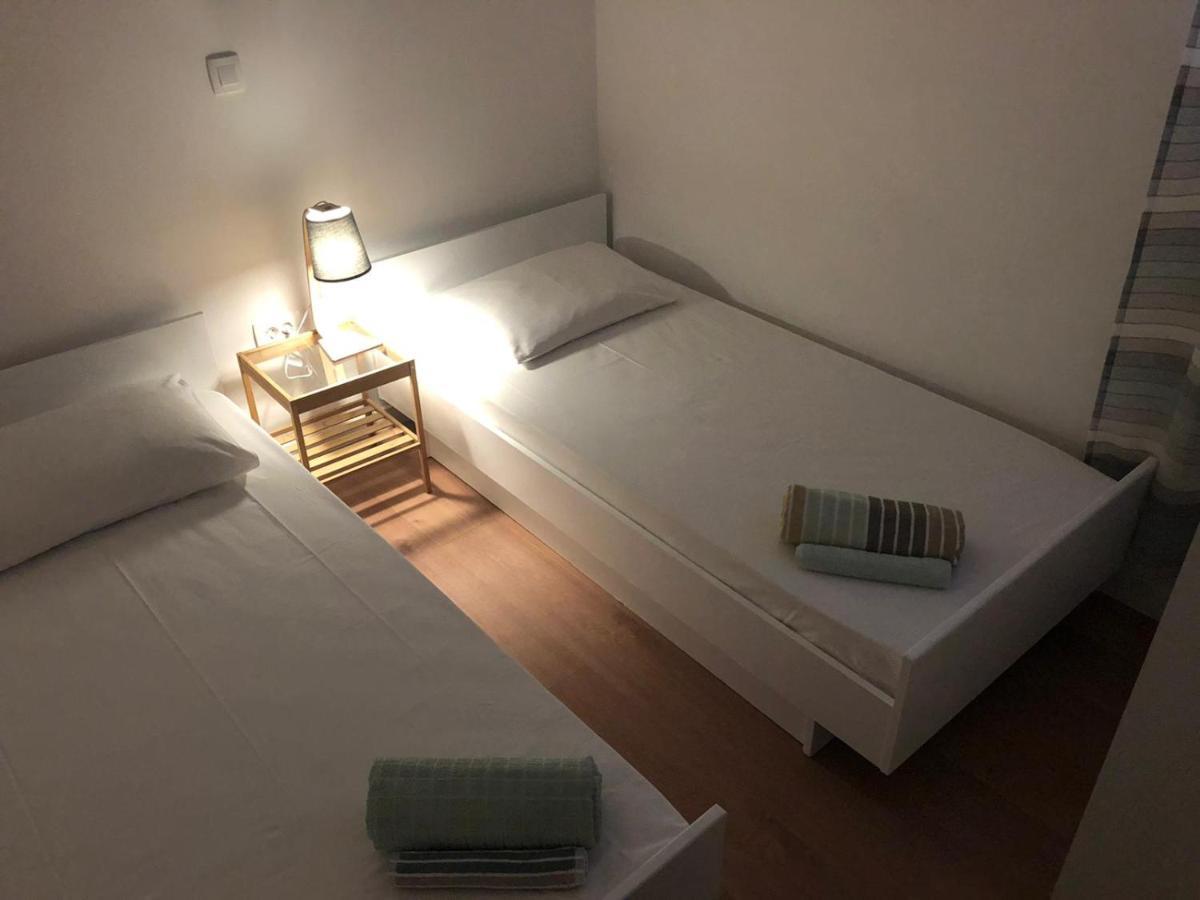 Apartments Dara Рогозница Екстериор снимка